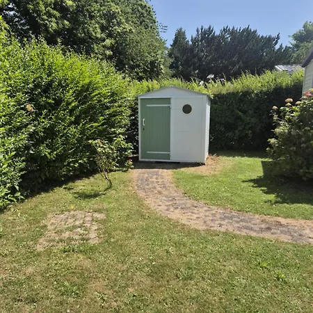 Mobil-home 4 Personnes *